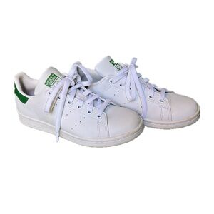 Adidas Women’s Stan Smith Primegreen. White/Green.6 on tag, but fits like 6.5